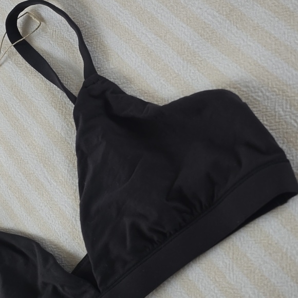 SKIMS Fits Everbody Triangle Bralette Size:Medium Onyx - Picture 2 of 5